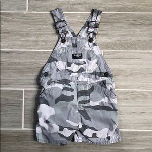 Oshkosh B’gosh Camo Overall Size 2T